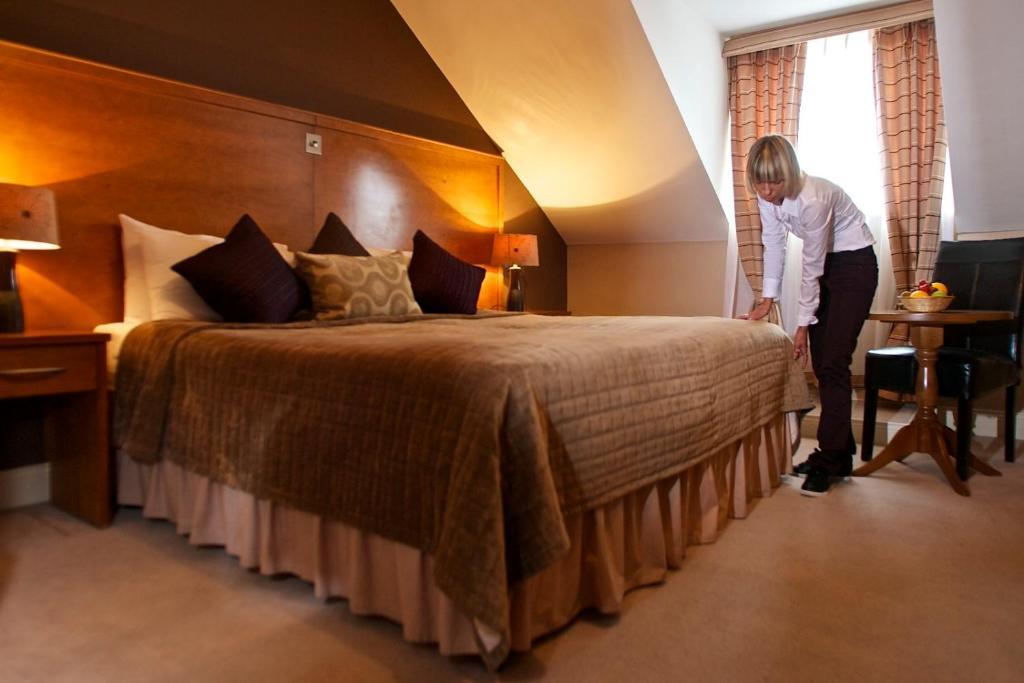 Wallis Arms Otel Sráid an Mhuilinn Oda fotoğraf