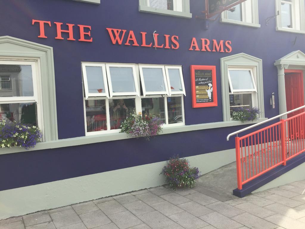 Wallis Arms Otel Sráid an Mhuilinn Dış mekan fotoğraf